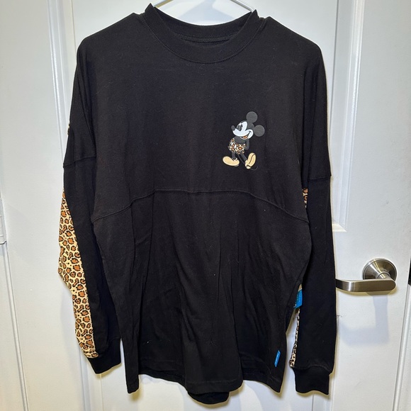NWT Disneyland Resort Leopard Spirit Jersey Top - Picture 1 of 10